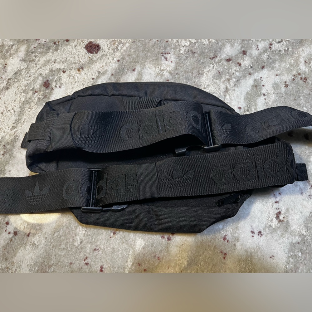 Adidas Originals Vocal Belt Bag Black Trefoil Waist Pack Fanny Pack Mens EK2877 - Picture 3 of 4